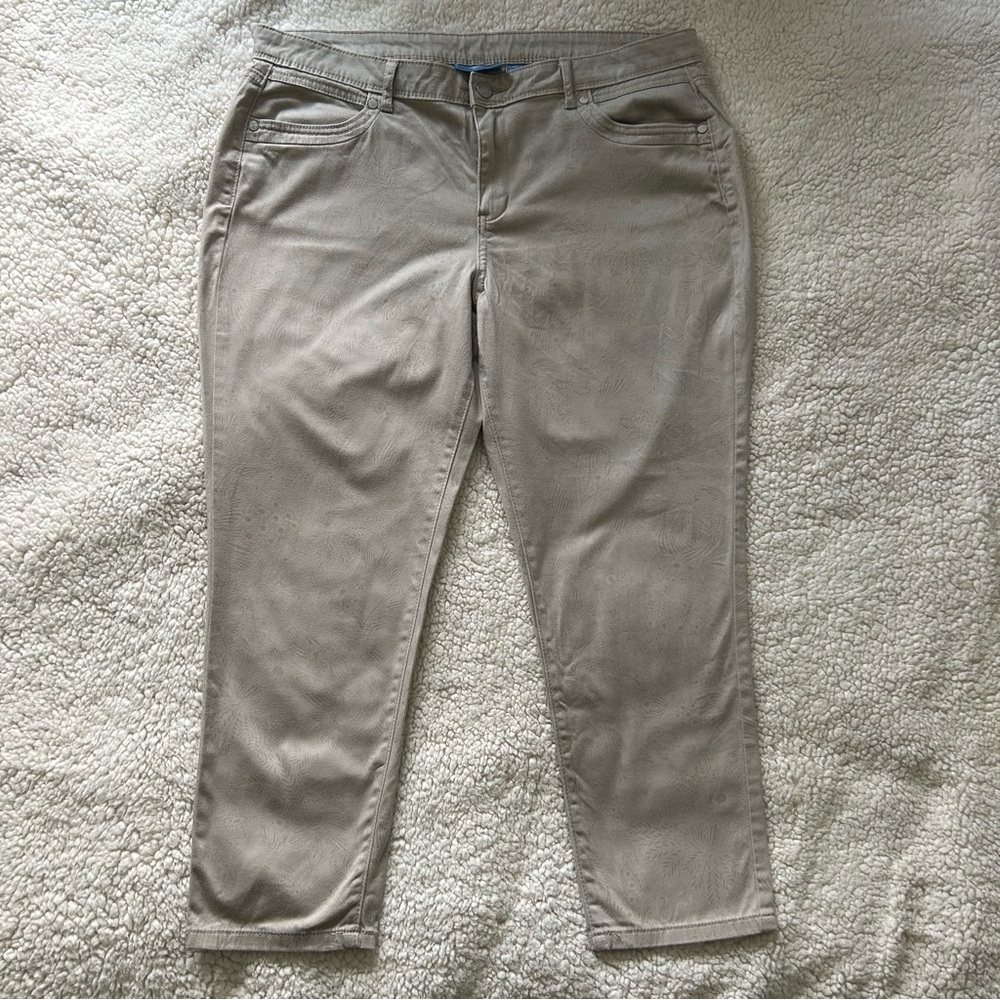 Simply Vera Vera Wang capris